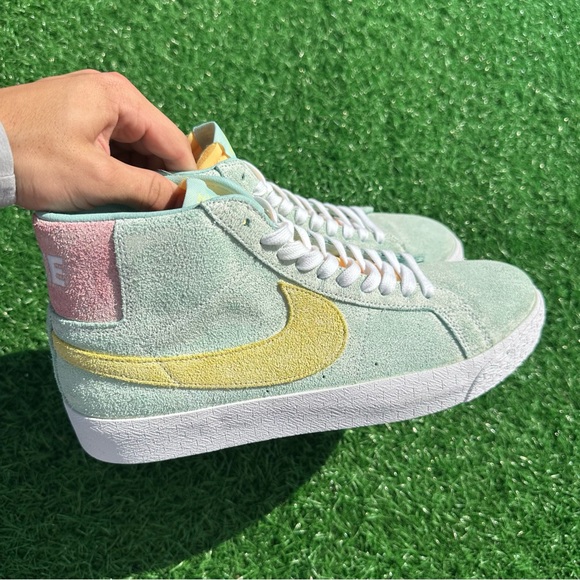 Nike Sb Zoom Blazer Mid PremiumLight Dew / Light Zitron Green Glow - Picture 9 of 12